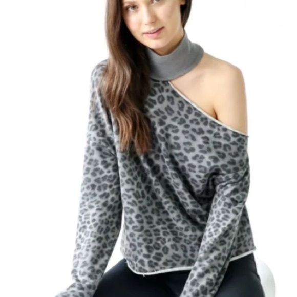 Six Fifty Bleecker Top [Grey Leopard] off shoulder high neck athletic athleisure - Picture 1 of 8